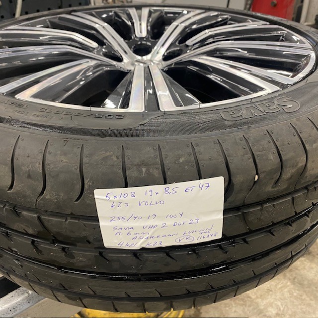5x10819volvo1